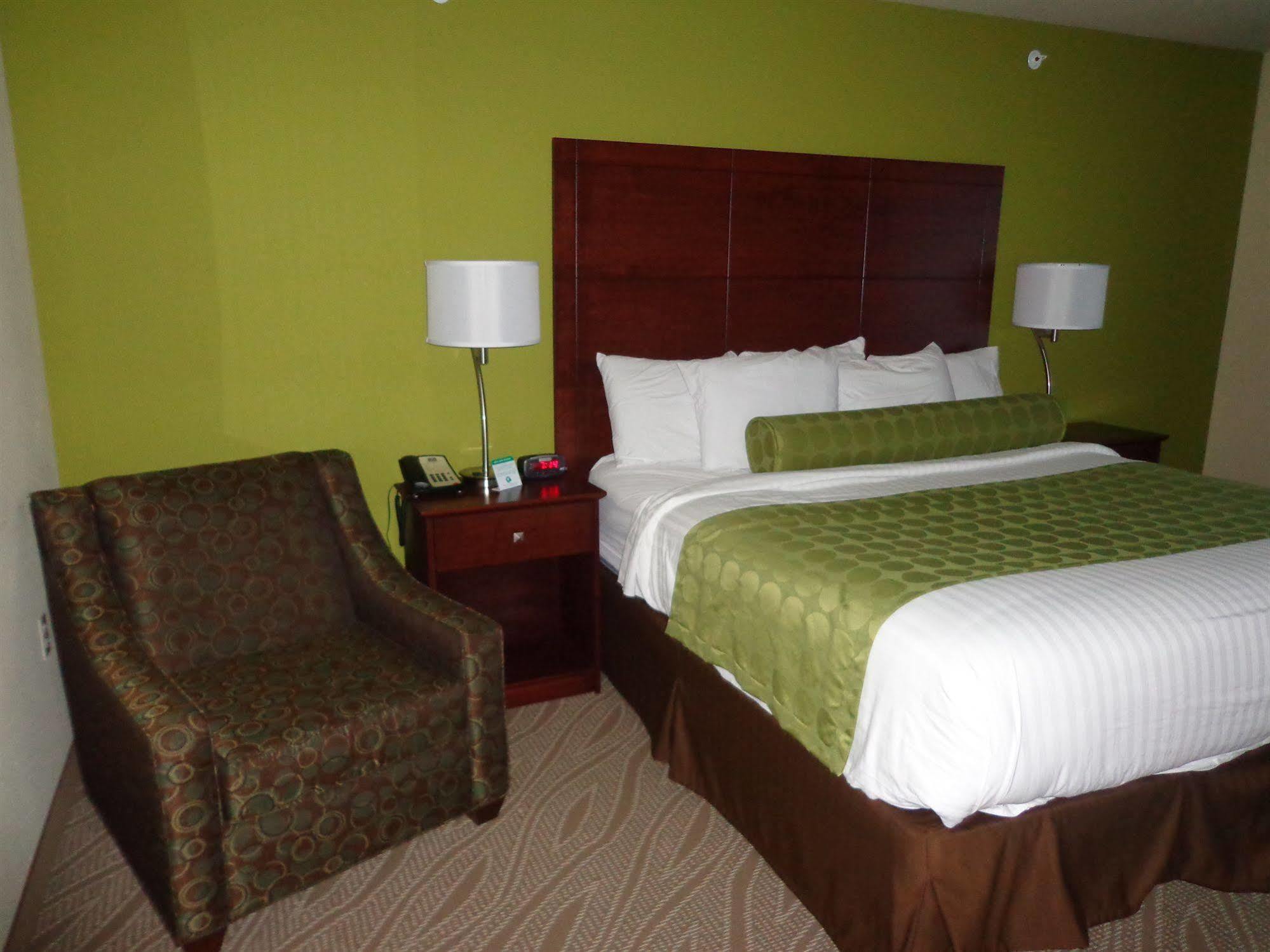 Cobblestone Inn & Suites - Marquette Eksteriør bilde